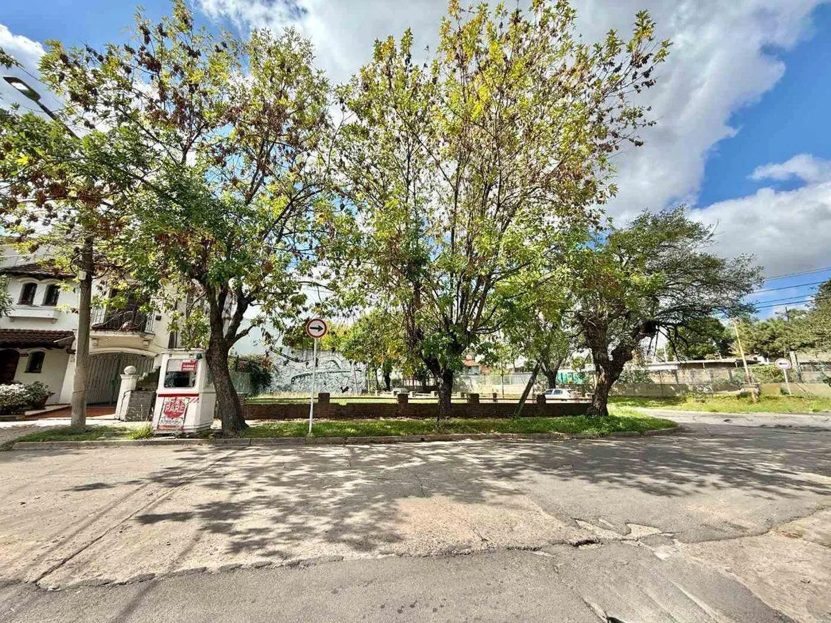 LOTE VENTA CASTELAR NORTE ESQUINA 3