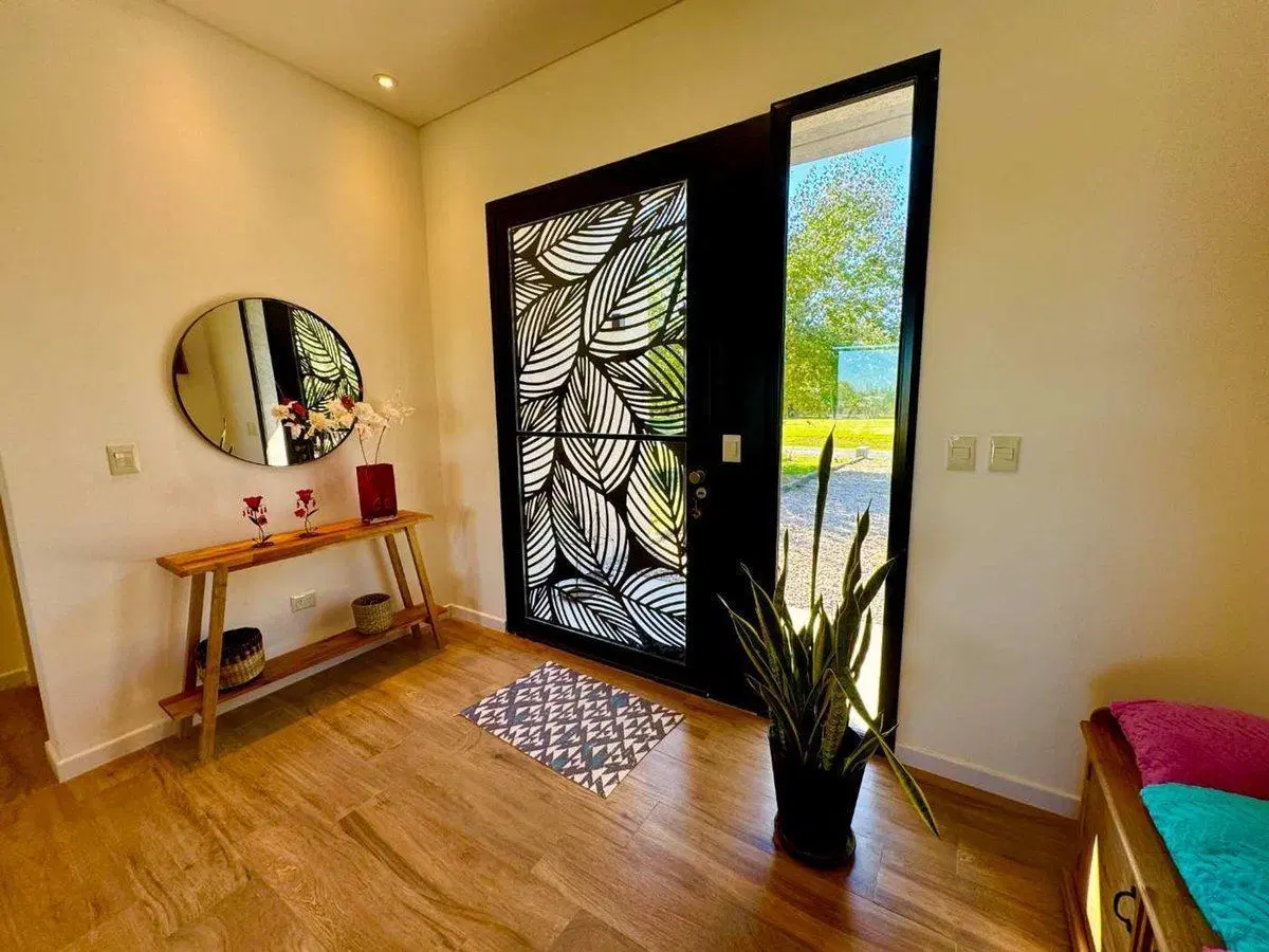 VENTA CASA 4 AMB C/PILETA QUINCHO CARLOS KEEN 3
