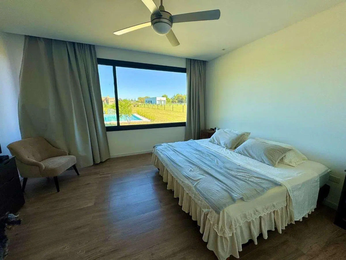 VENTA CASA 4 AMB C/PILETA QUINCHO CARLOS KEEN 4