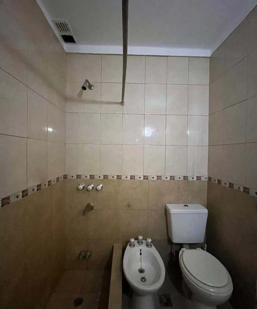 VENTA PH 3 AMB + ESCRITORIO EN PLANTA BAJA MORON 5