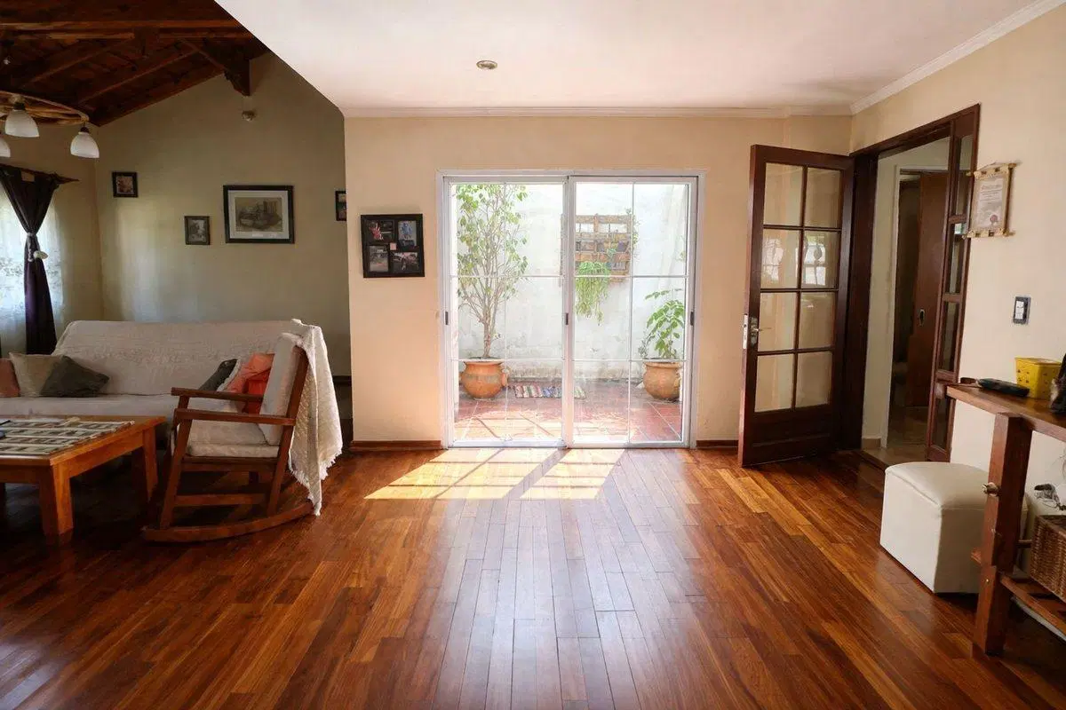 VENTA CASA 2 PLANTAS PILETA COCHERA ITUZAINGO 5