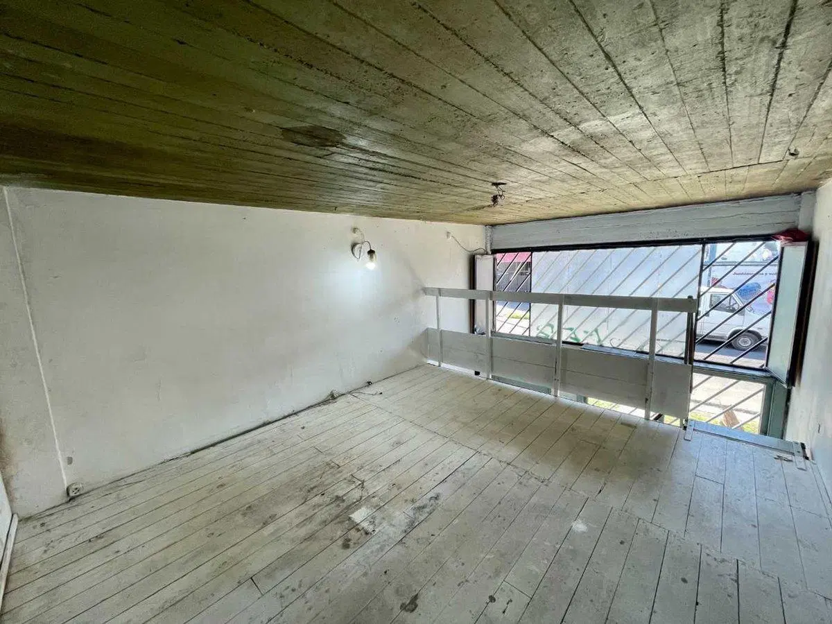 VENTA LOCAL AL FRENTE ITUZAINGO CENTRO APTO PROF 2