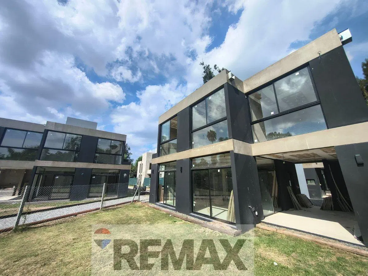 CASA 4 Ambientes VENTA MORENO FINANCIACION DIRECTA 2