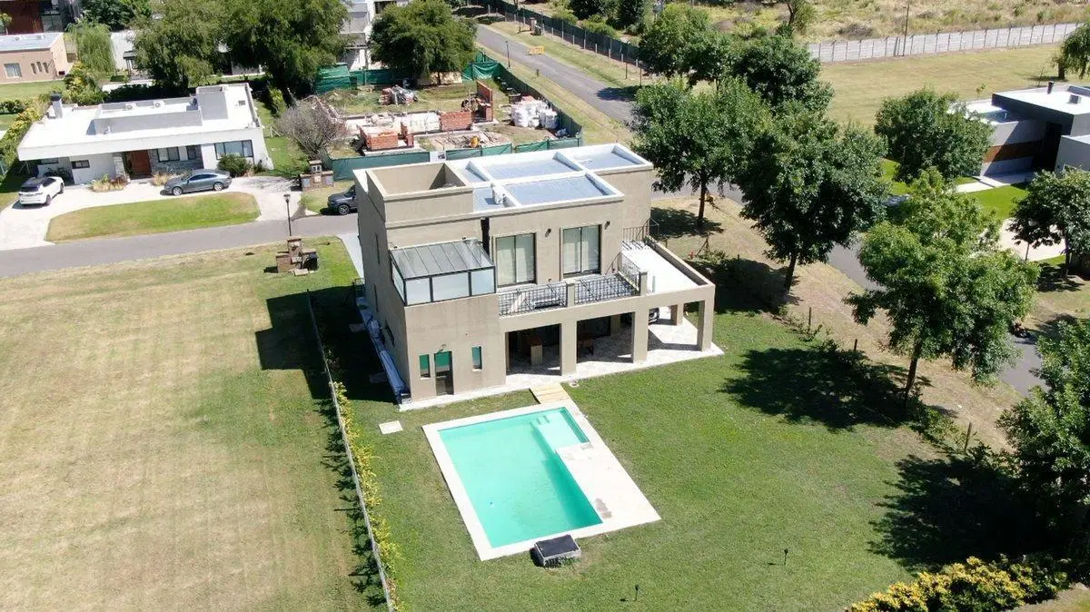 VENTA CASA BARRIO PRIVADO PRADOS DEL OESTE 5