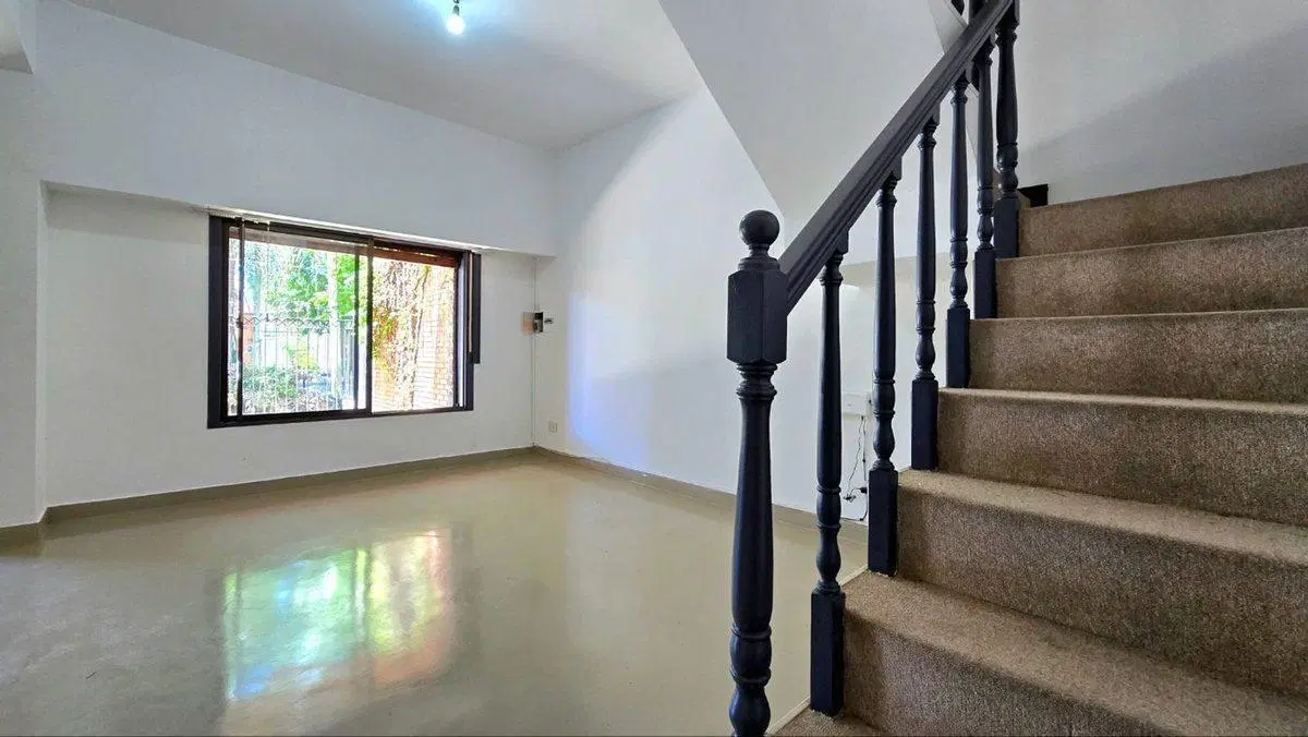 CHALET 6 AMBIENTES EN VENTA CASTELAR NORTE PILETA 3
