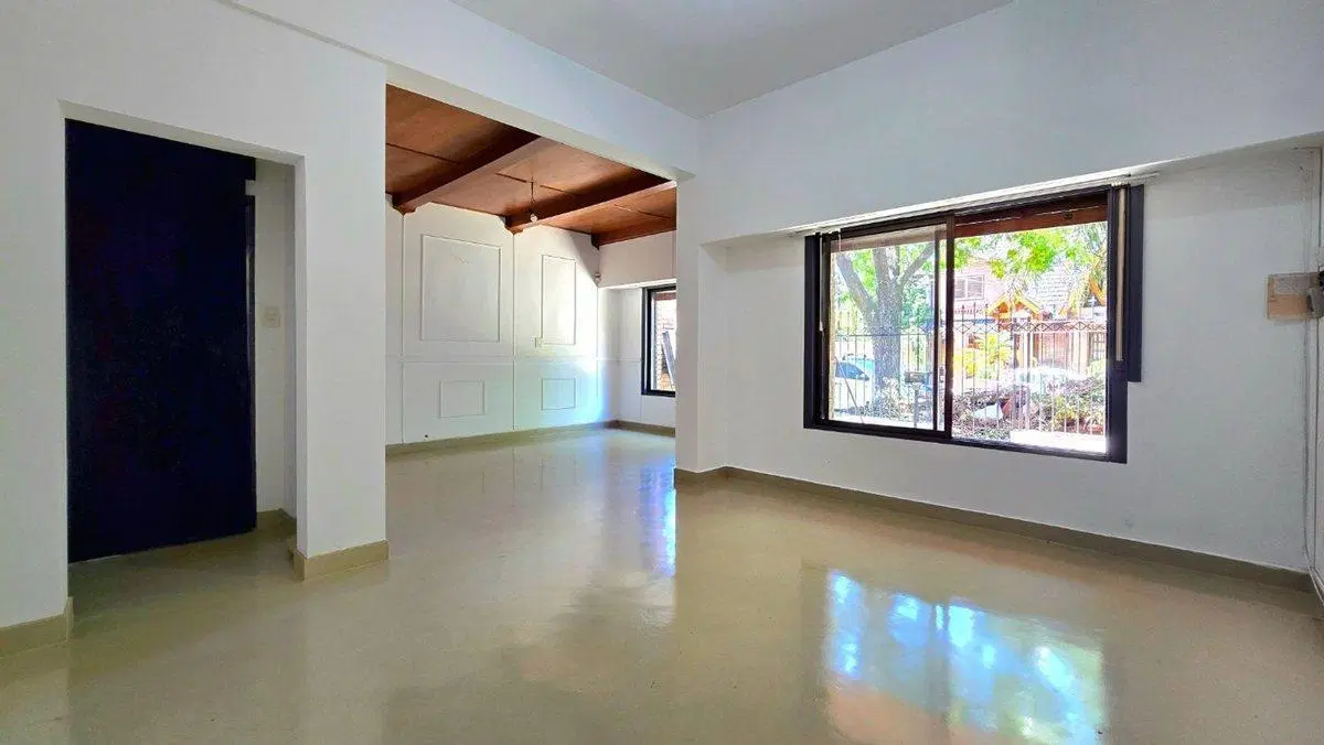 CHALET 6 AMBIENTES EN VENTA CASTELAR NORTE PILETA 5