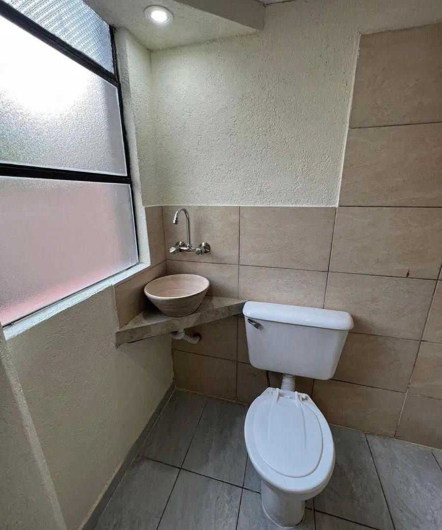 VENTA DEPTO MONOAMBIENTE CASTELAR 4