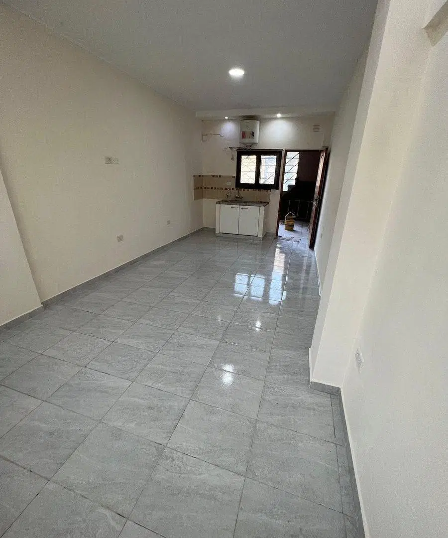 VENTA DEPTO MONOAMBIENTE CASTELAR 5