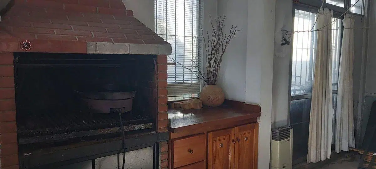 VENTA CASA 5 AMB C/DEPOSITO AP CREDITO EN HAEDO 4