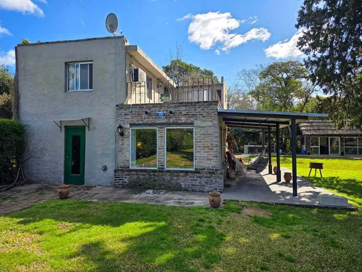 OPORTUNIDAD INVERSION QUINTA 2430M2 PILETA QUINCHO 8