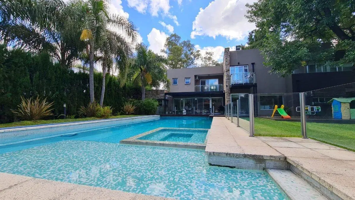 VENTA CASA 5 AMB APTO CREDITO  PARQUE LELOIR ITUZ 4