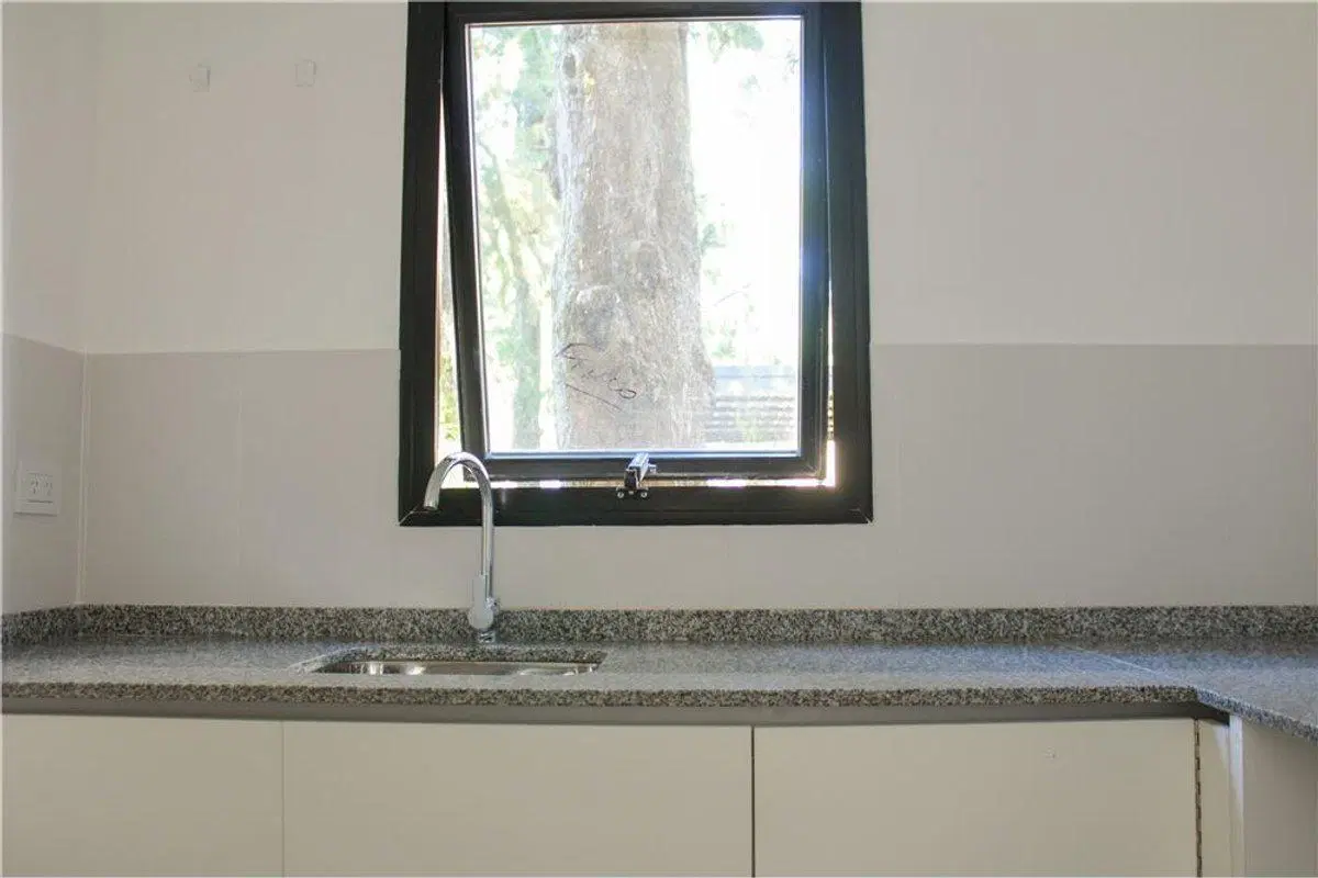 VENTA CASA 4 AMB  PARQUE LELOIR APTO CREDITO 4