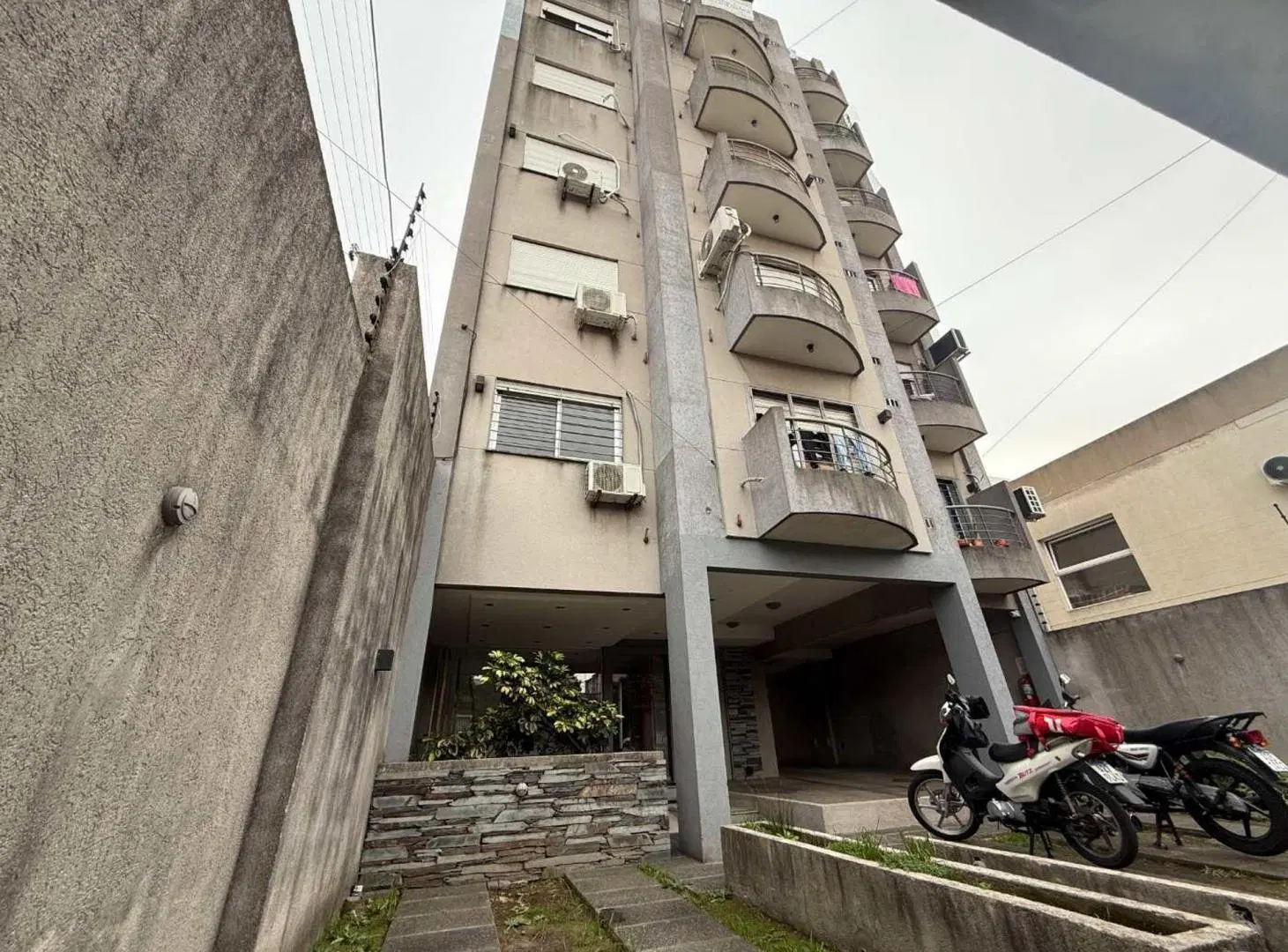 VENTA COCHERA UF DESCUBIERTA MORÓN 5