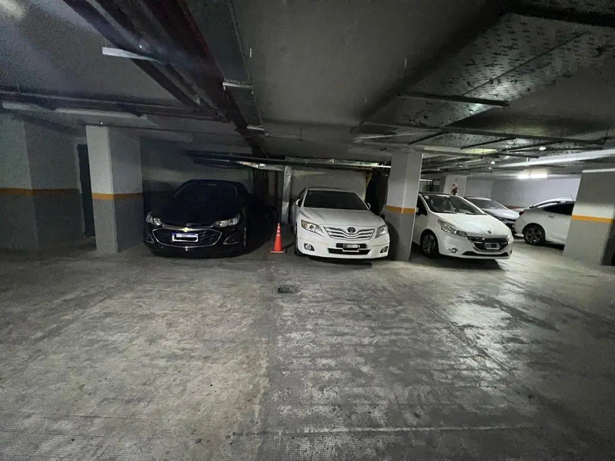 COCHERA EN EDIFICIO DE CATEGORIA, EN CABALLITO 5