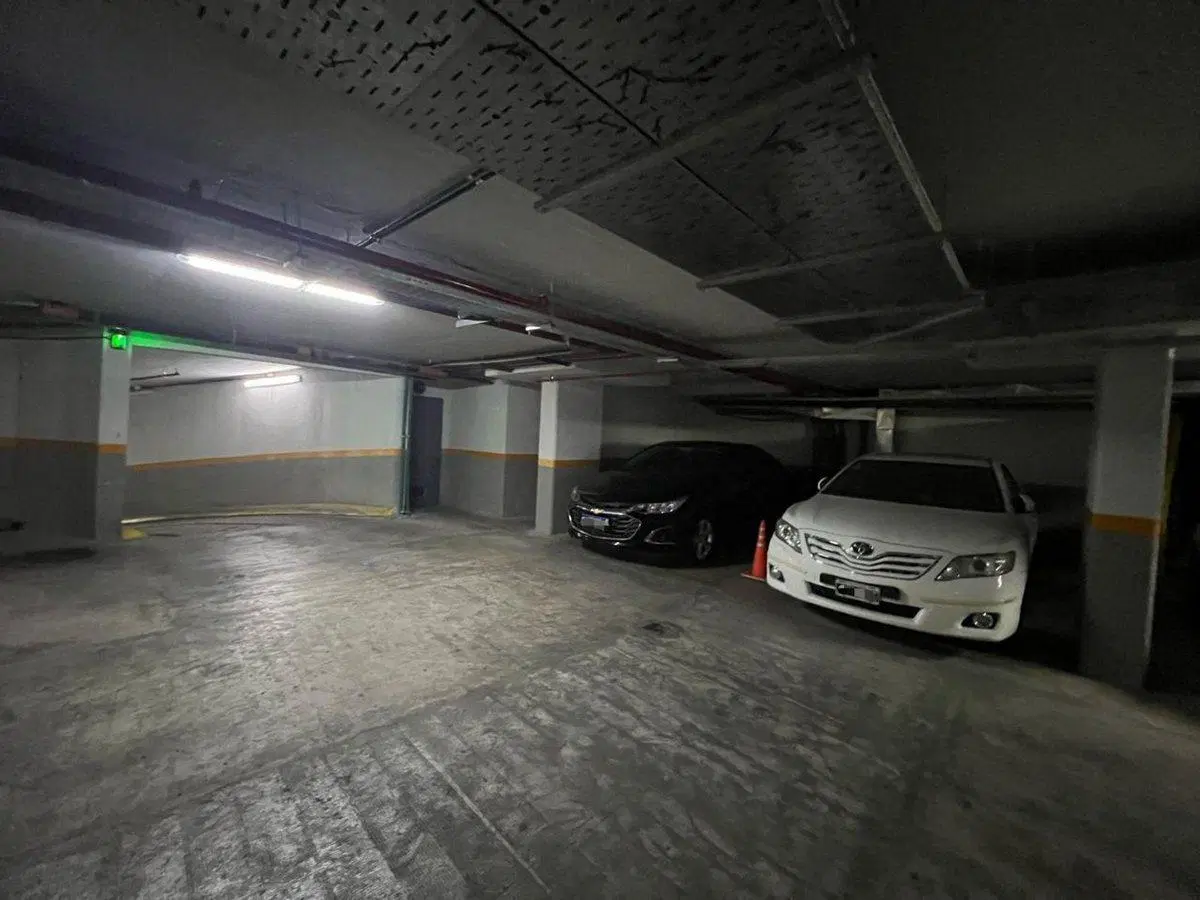COCHERA EN EDIFICIO DE CATEGORIA, EN CABALLITO 3