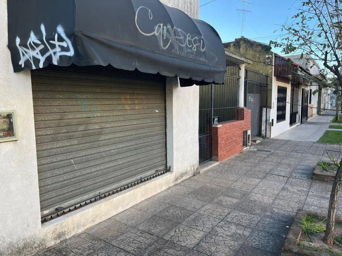 VENTA CASA + LOCAL GENERAL RODRIGUEZ CENTRO 2