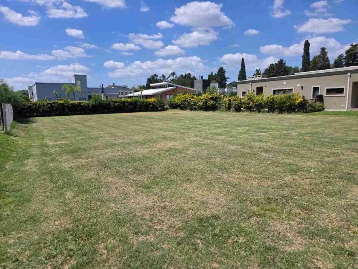 VENTA LOTE CENTRAL PRADOS DEL OESTE 1 CON PROYECTO 3