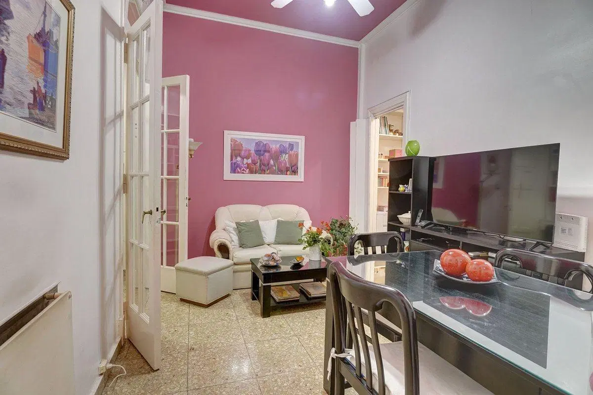 HERMOSO 3 amb con patio. Excelente zona. Almagro 5