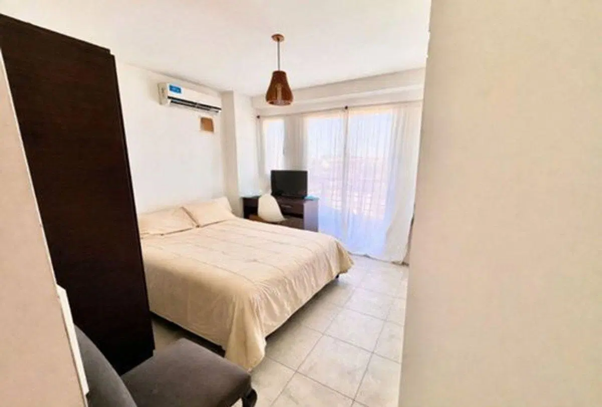 VENTA DEPARTAMENTO CON BALCON  MORON 2