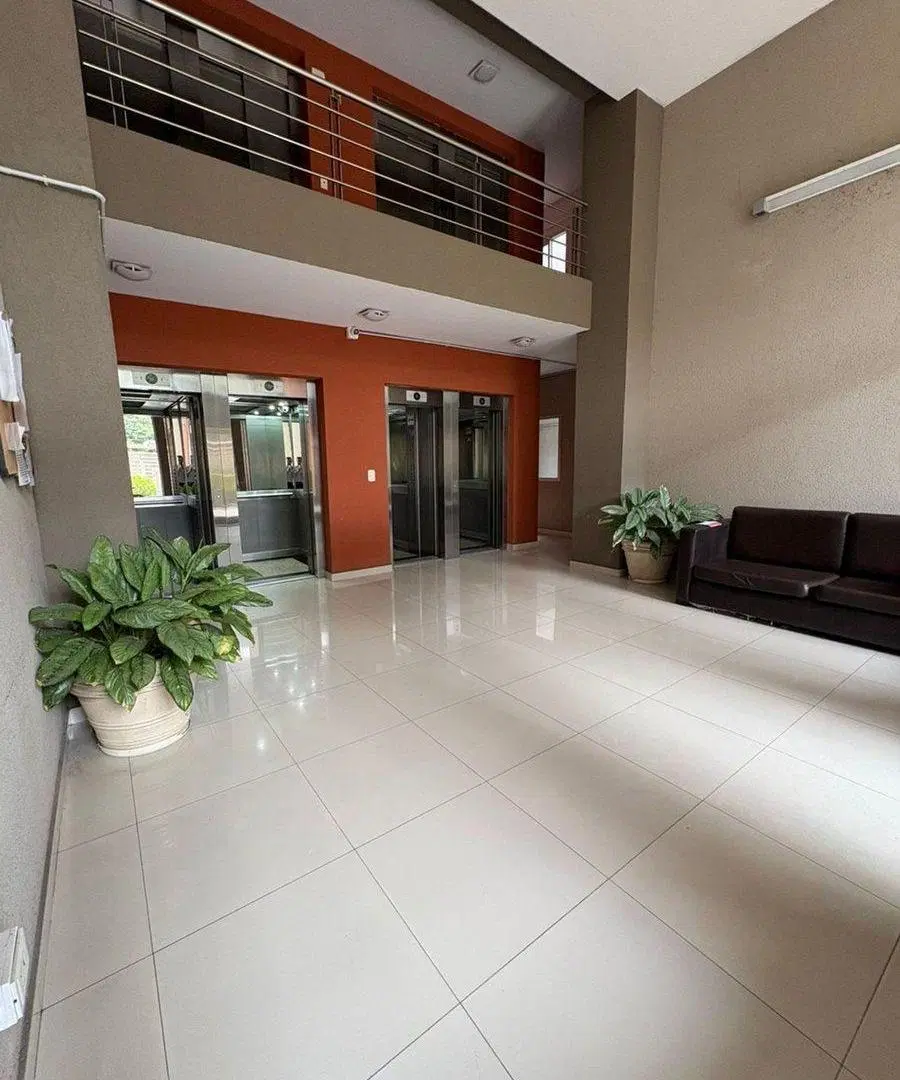 VENTA DEPARTAMENTO CON BALCON  MORON 5