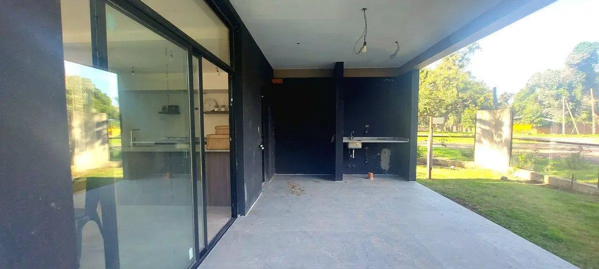 VENTA CASA 4 AMB MORENO BARRIO CERRADO CONDOMINIO 2