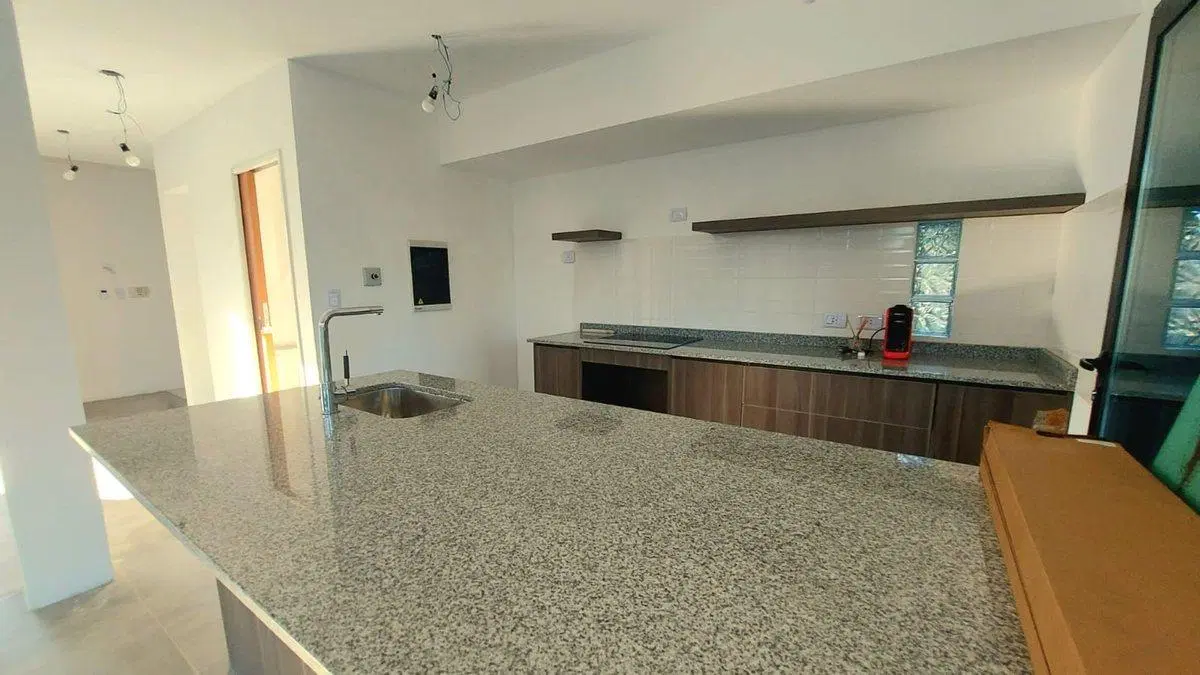VENTA 4 AMB CASA DUPLEX BARRIO ALTOS DEL MONTE 2