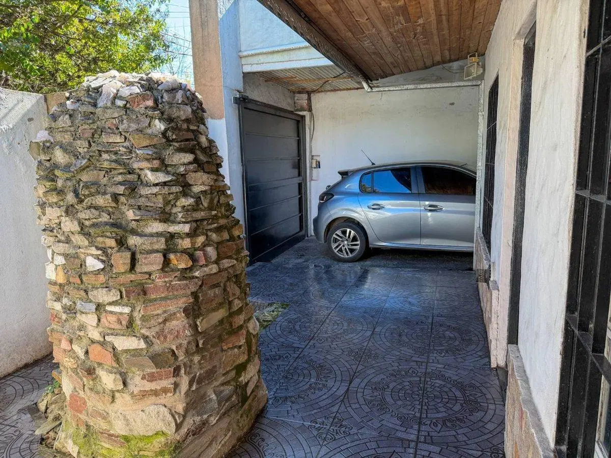 VENTA CASA 5 AMBIENTES COCHERA QUINCHO  APCREDITO 4
