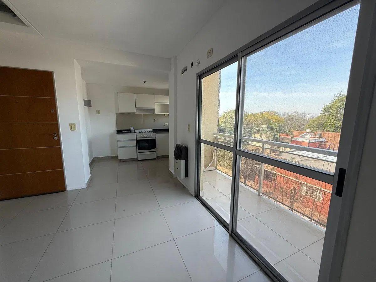 ALQUILER DEPTO. DUPLEX 3 AMB. BALCÓN/COCH. - HAEDO 2