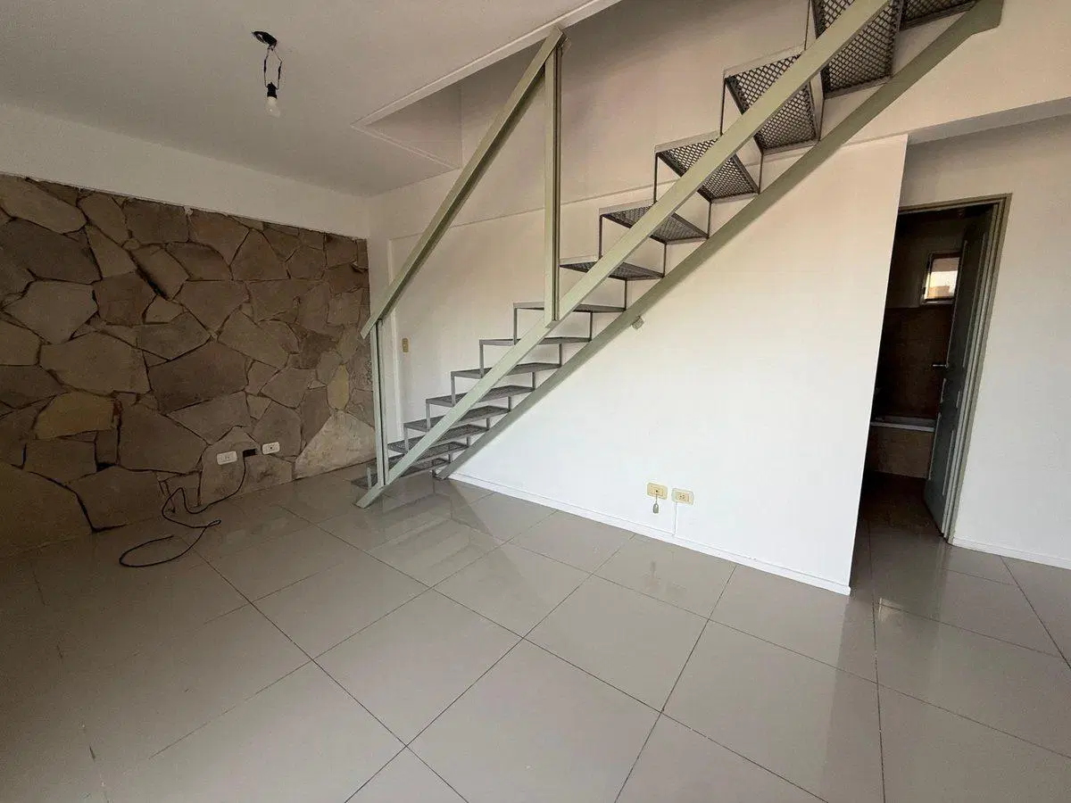 ALQUILER DEPTO. DUPLEX 3 AMB. BALCÓN/COCH. - HAEDO 5