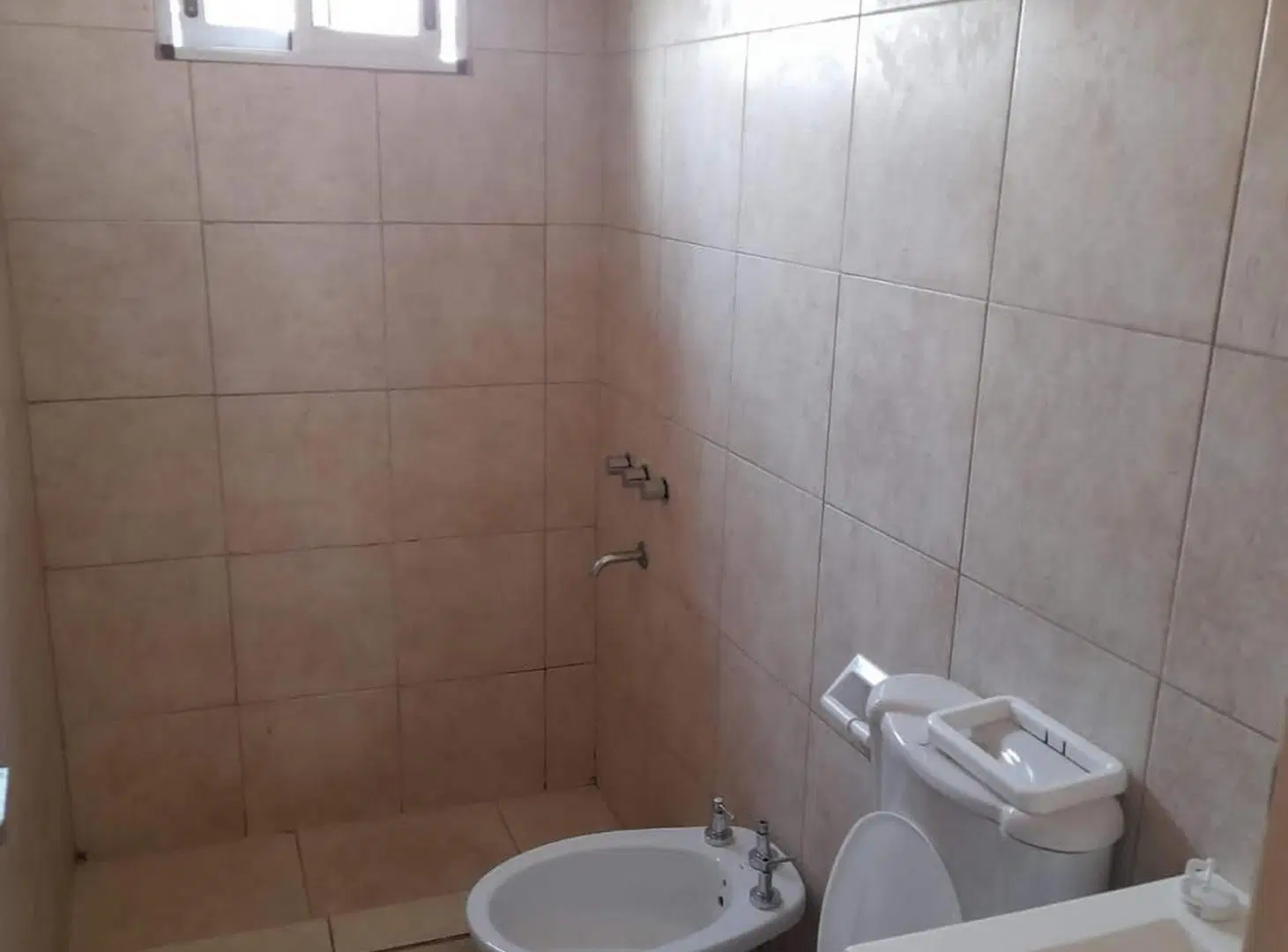 VENTA DEPARTAMENTO 2 AMB AMPLIOS EN  CASTELAR 4