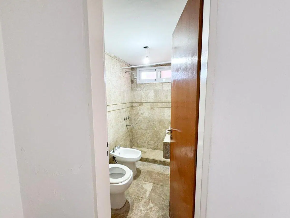 VENTA DEPARTAMENTO 3 AMBIENTES C/ COCHERA EN MORON 3