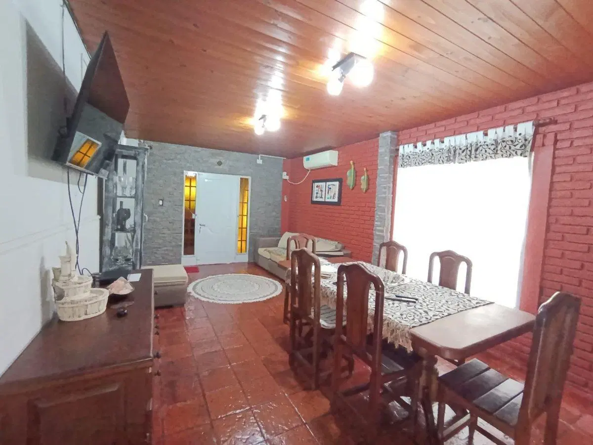 VENTA CASA 4 AMBIENTES -IMPERDIBLE - EN  MORENO 4