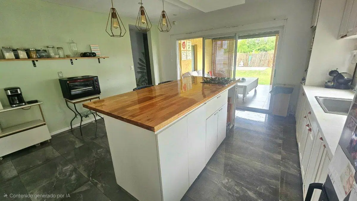 VENTA CASA 4 AMB PILETA ALVAREZ DEL BOSQUE MORENO 3