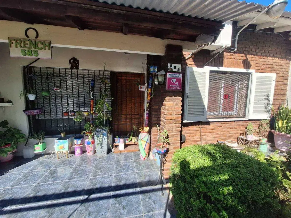 VENTA CASA 5 AMB JARDIN COCHERA PADUA MERLO 2