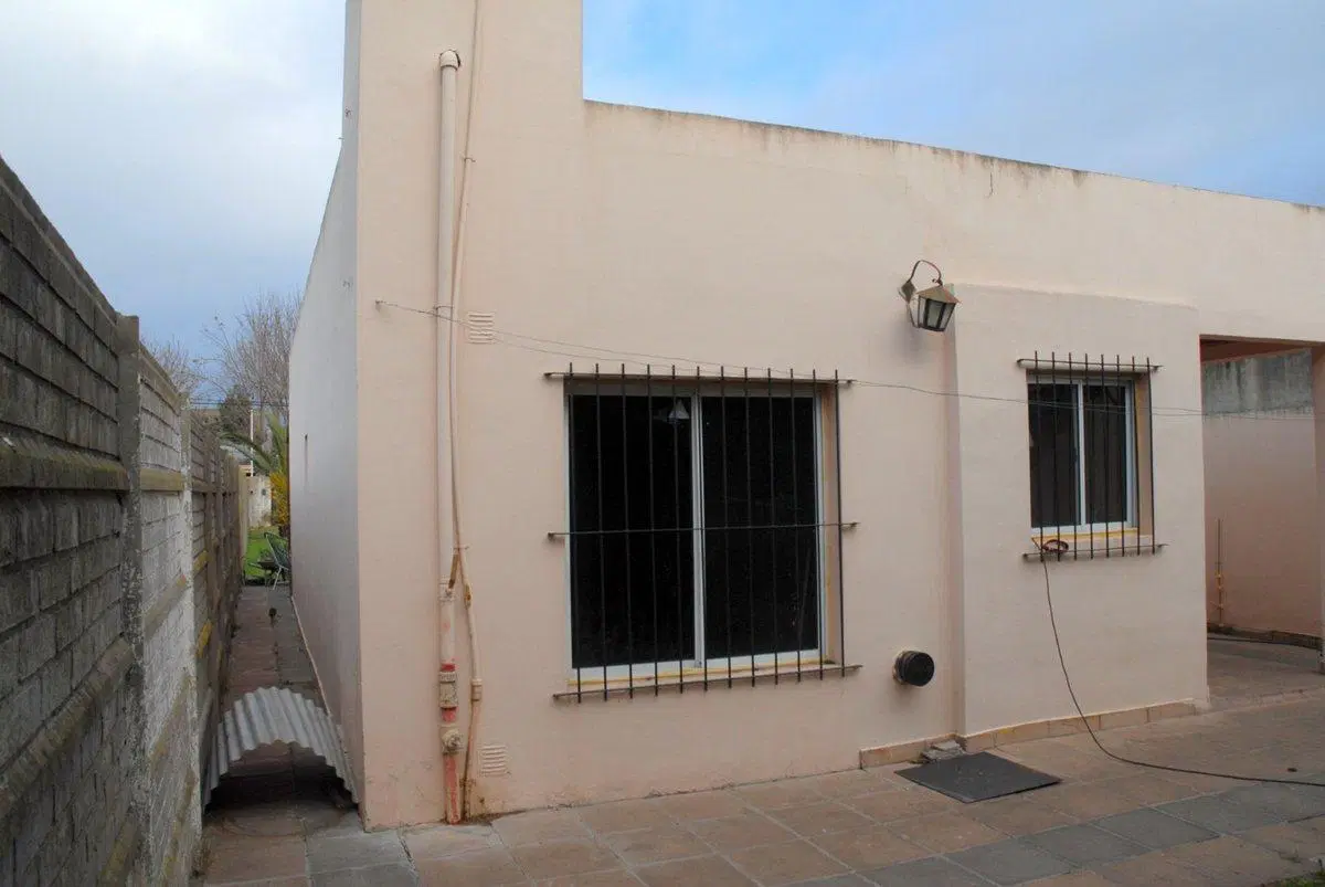 VENTA DE CASA DE CAMPO - ROQUE PEREZ 5