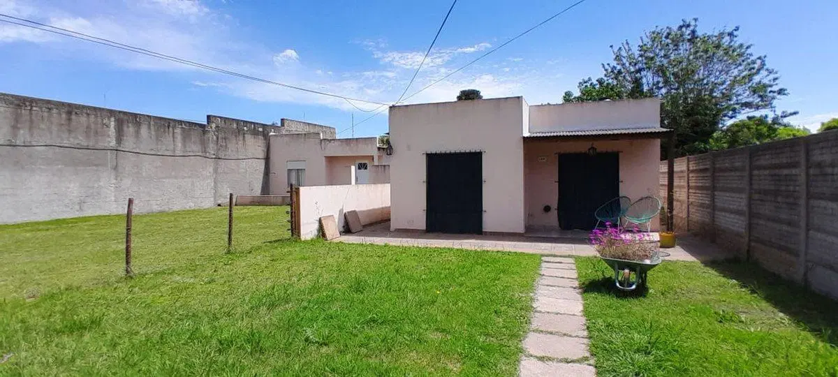 VENTA DE CASA DE CAMPO - ROQUE PEREZ 4