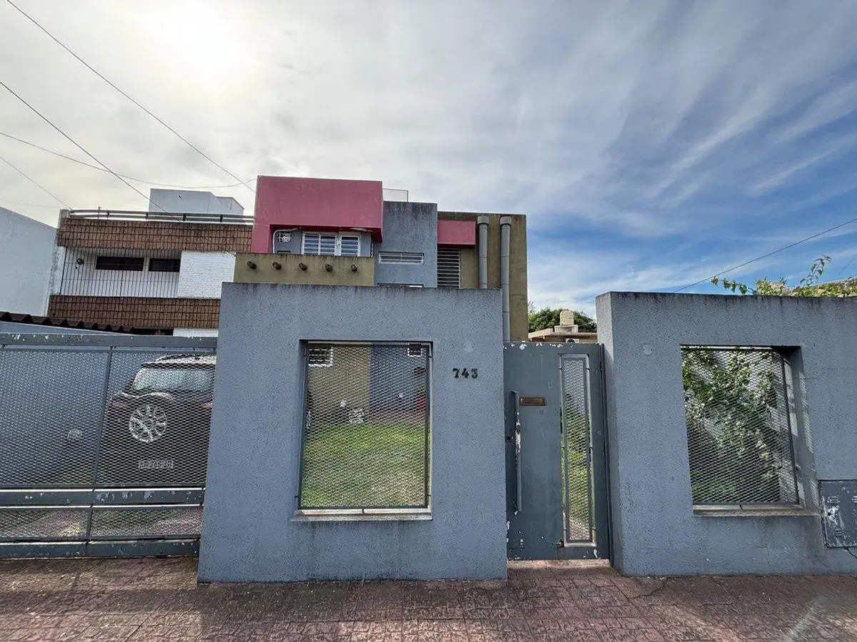 VENTA CASA 5 AMB C/QUINCHO + PARRILLA - ITUZAINGO 5