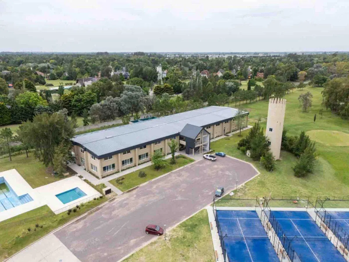 LOTE EN ESQUINA CON FONDO GOLF SAINT THOMAS CENTRO 2