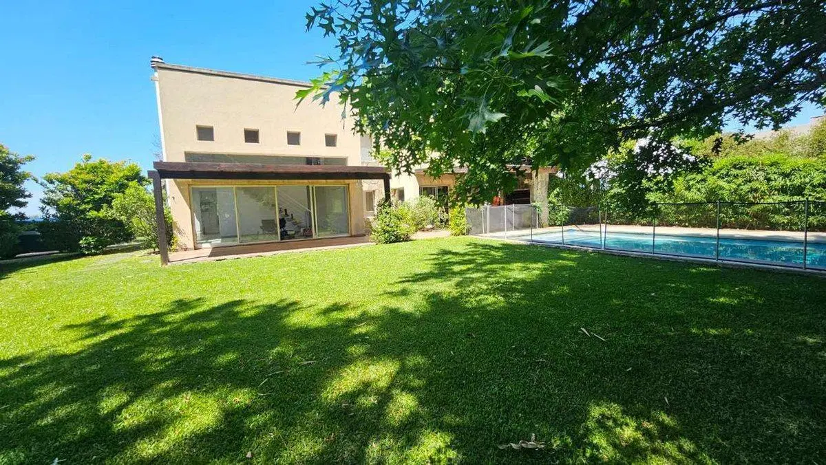 CASA 5 AMB C/ PILETA COUNTRY LOS CARDALES CAMPANA 4