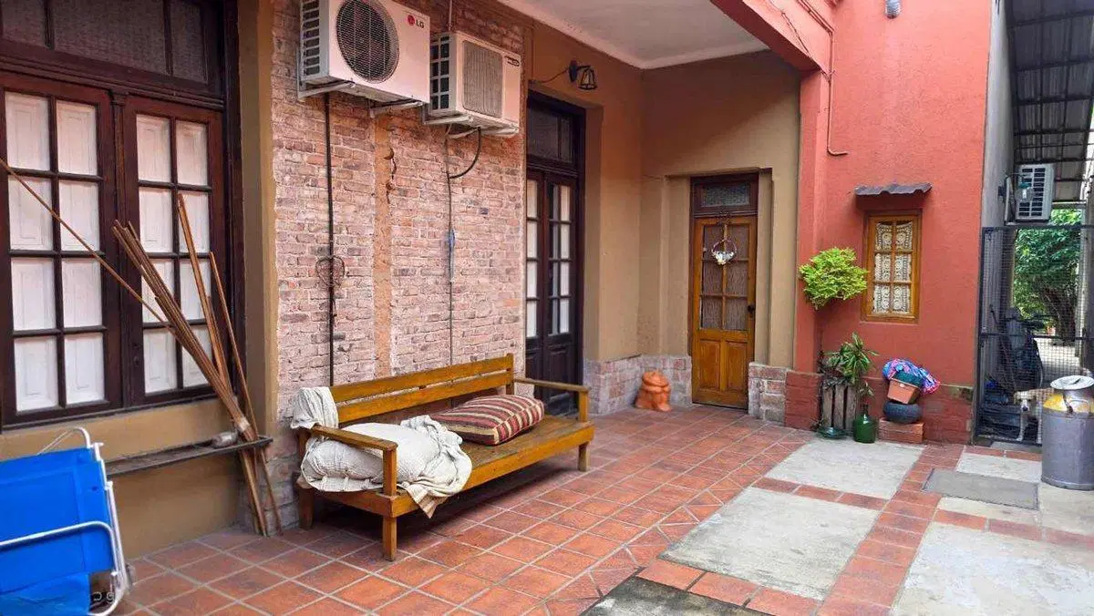 VENTA 4 AMBIENTES COCH. JARDIN Y PILETA HAEDO 5