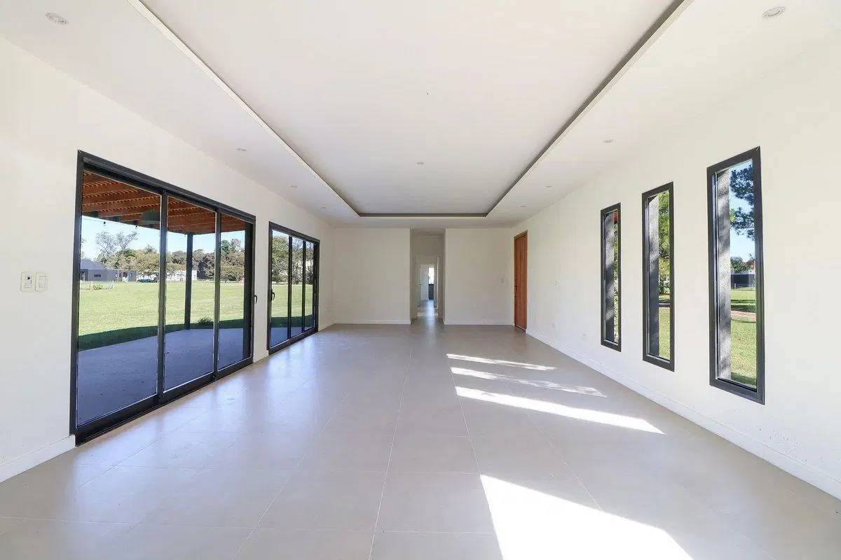 CASA EN VENTA 4 AMB BARRIO LA ELINA LUJAN 4