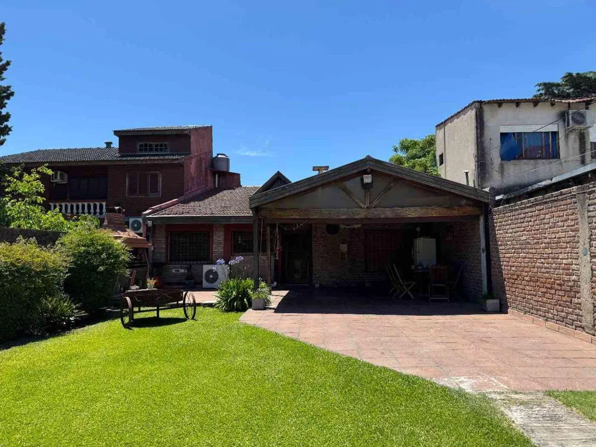 VENTA CASA 3 AMB I.CASANOVA CENTRO PARQUE QUINCHO 2
