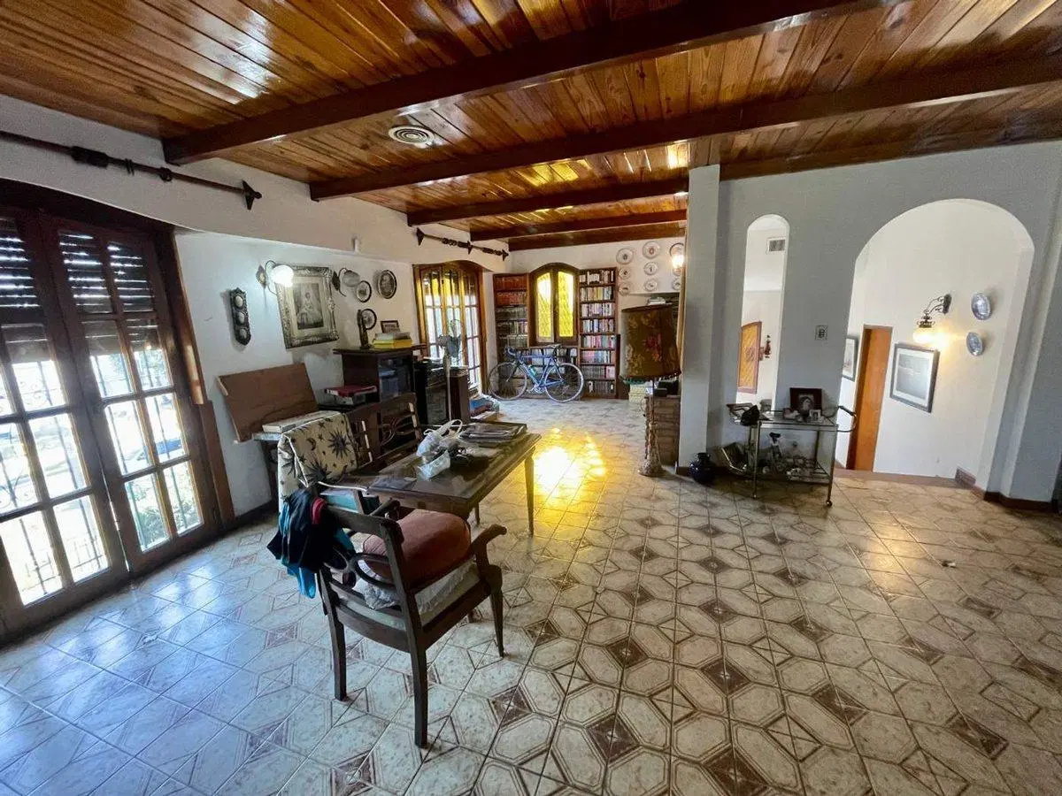 VENTA CASA 6 AMB MORON COCHERA PISCINA LOTE 800M2 5