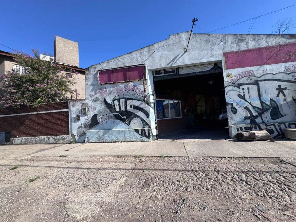 VENTA LOTE COMERCIAL CON GALPÓN ESTACIÓN DE MERLO 2