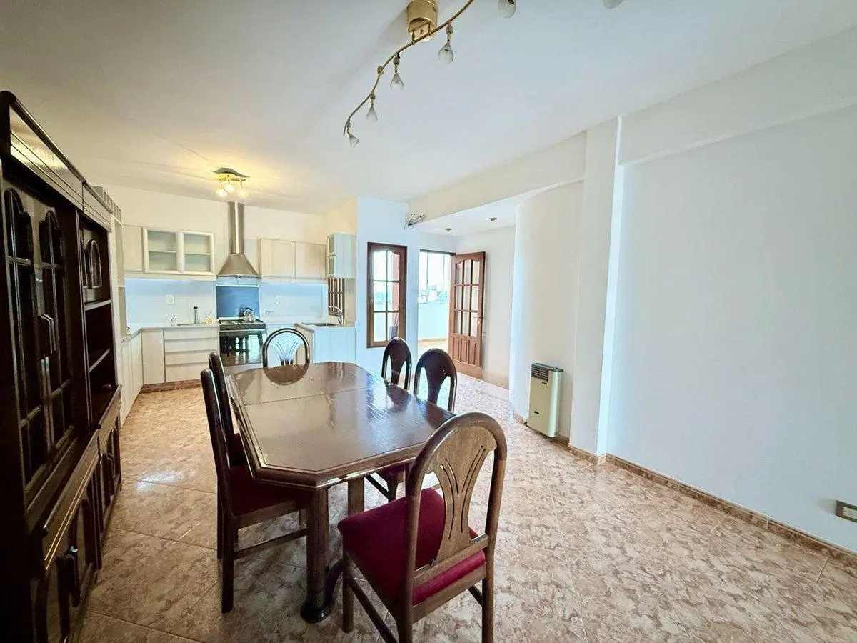 VENTA CASA 4 AMB CON PARQUE PILETA - RAMOS MEJIA 4