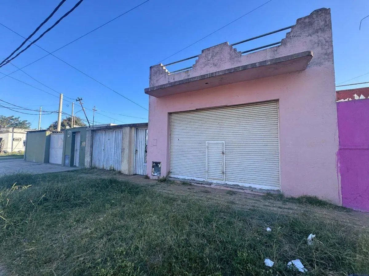 VENTA CASA 3 AMB CASANOVA GARAGE PATIO APTO CREDIT 5