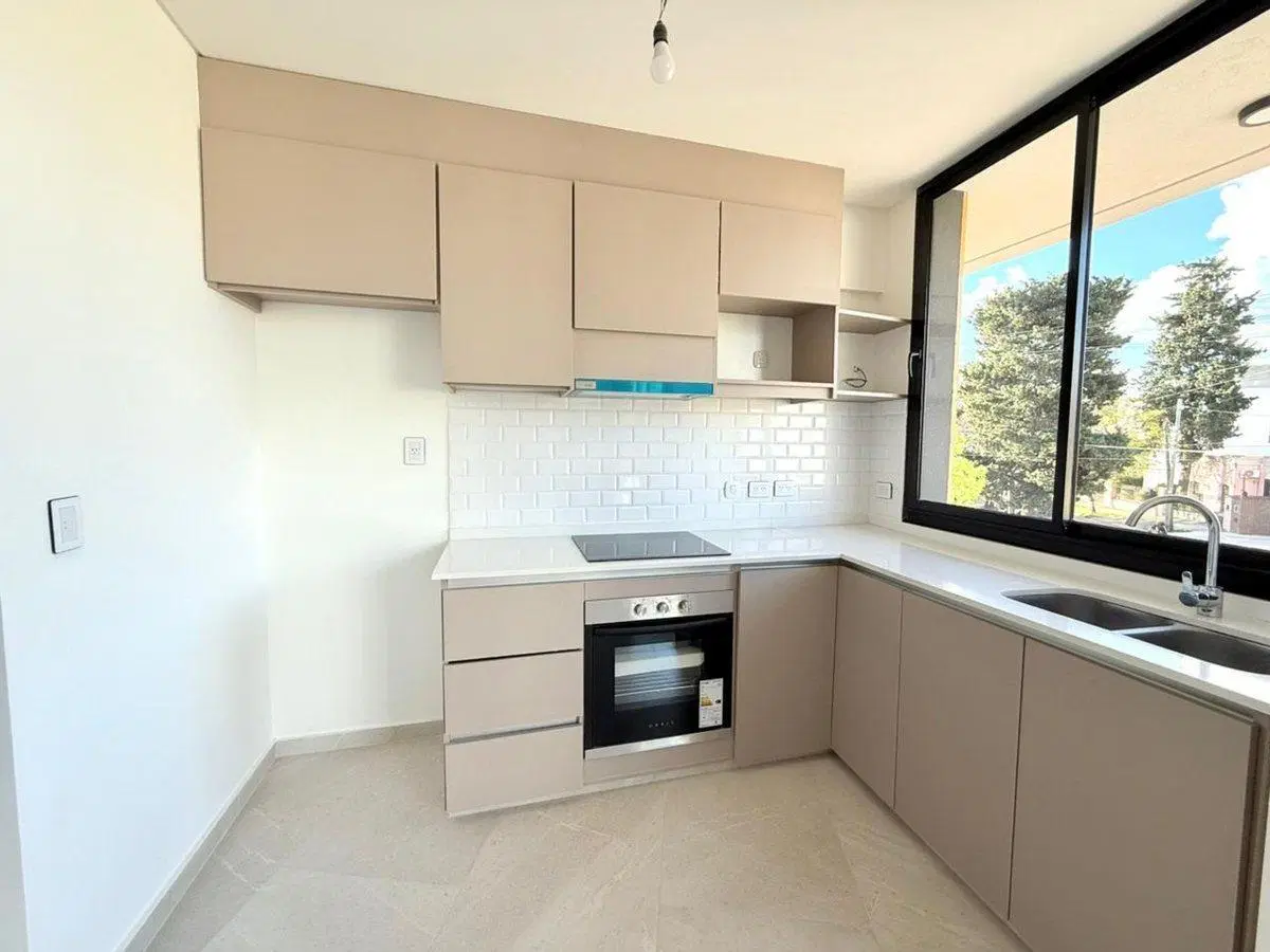 Venta depto 3 amb con terraza y cochera Ituzaingo 4
