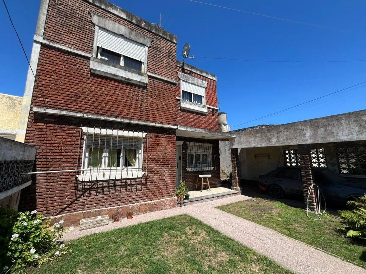 VENTA CASA LOTE PROPIO MULTIFAMILIAR MERLO 2