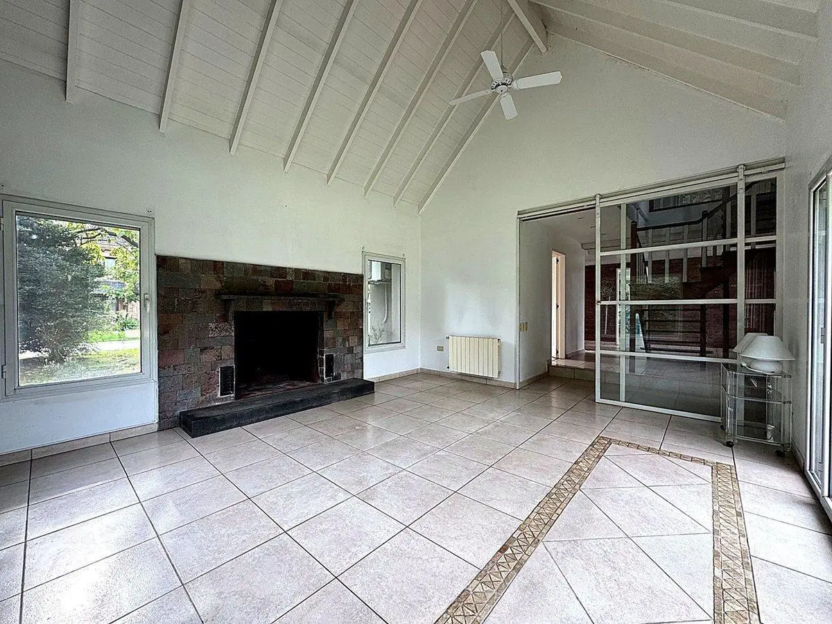 CASA VENTA 7 AMB. BCO PROVINCIA CON FINANCIACION 8
