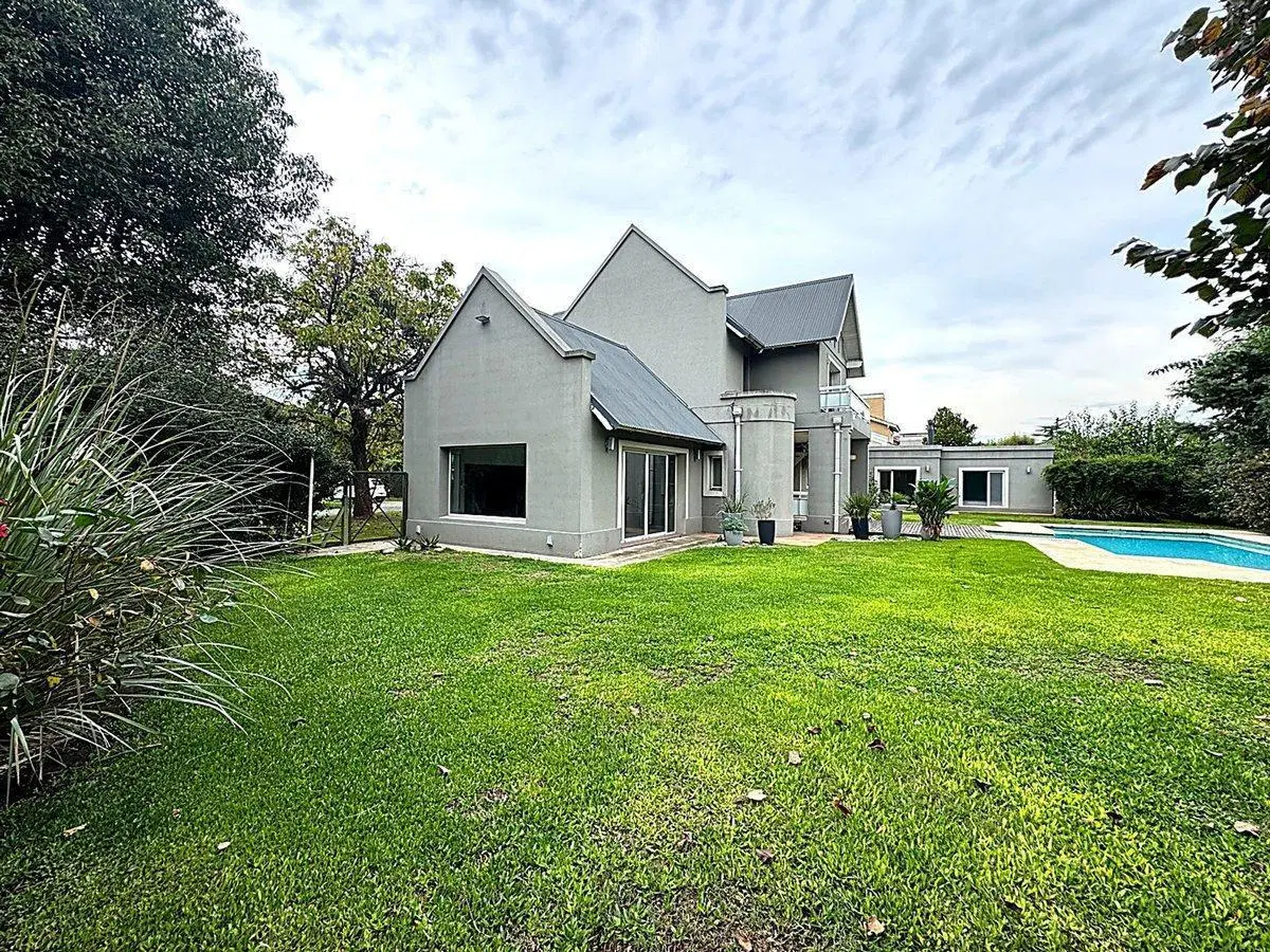 CASA VENTA 7 AMB. BCO PROVINCIA CON FINANCIACION 8